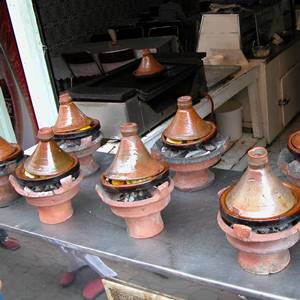 モロッコの代表的料理タジン鍋
